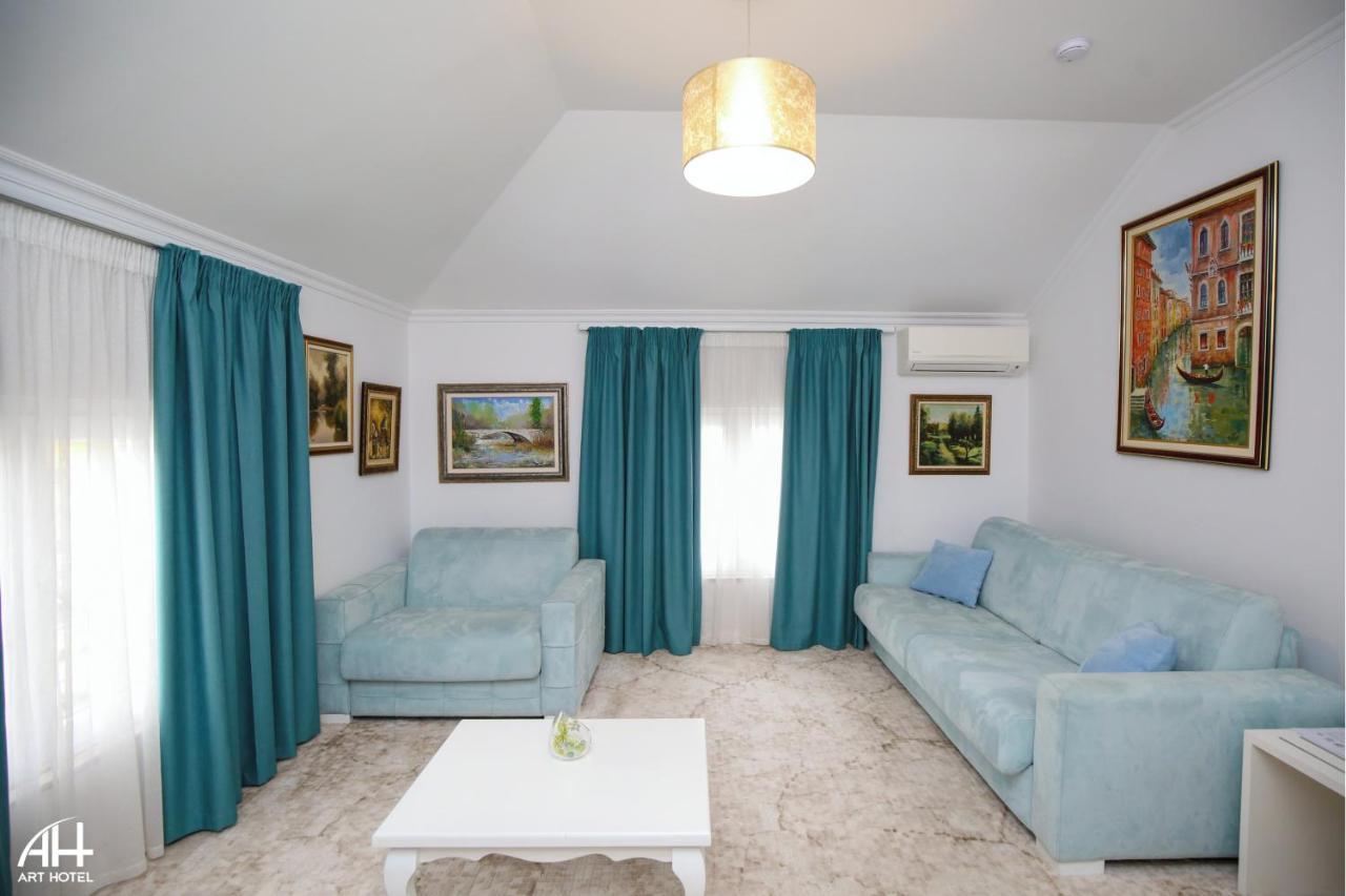 Art Hotel Тирана Экстерьер фото