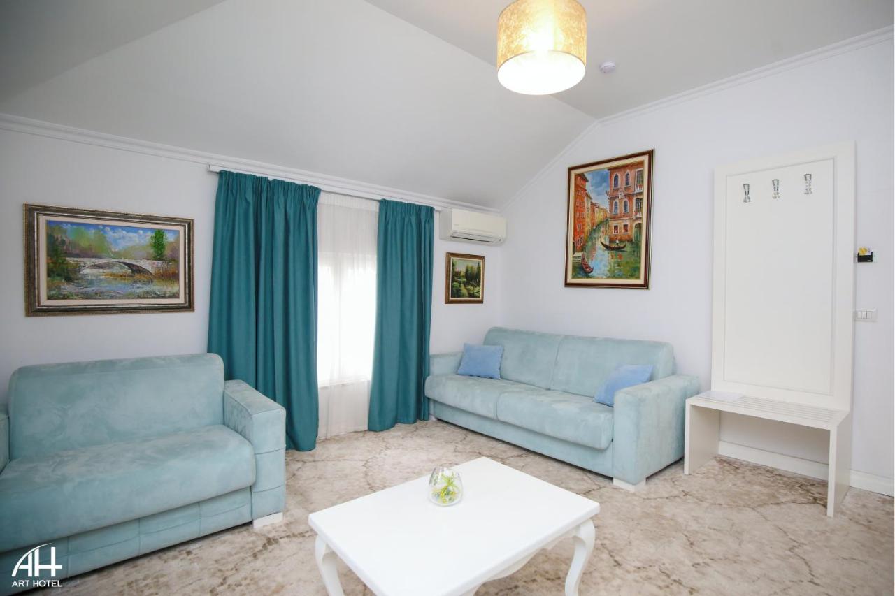 Art Hotel Тирана Экстерьер фото