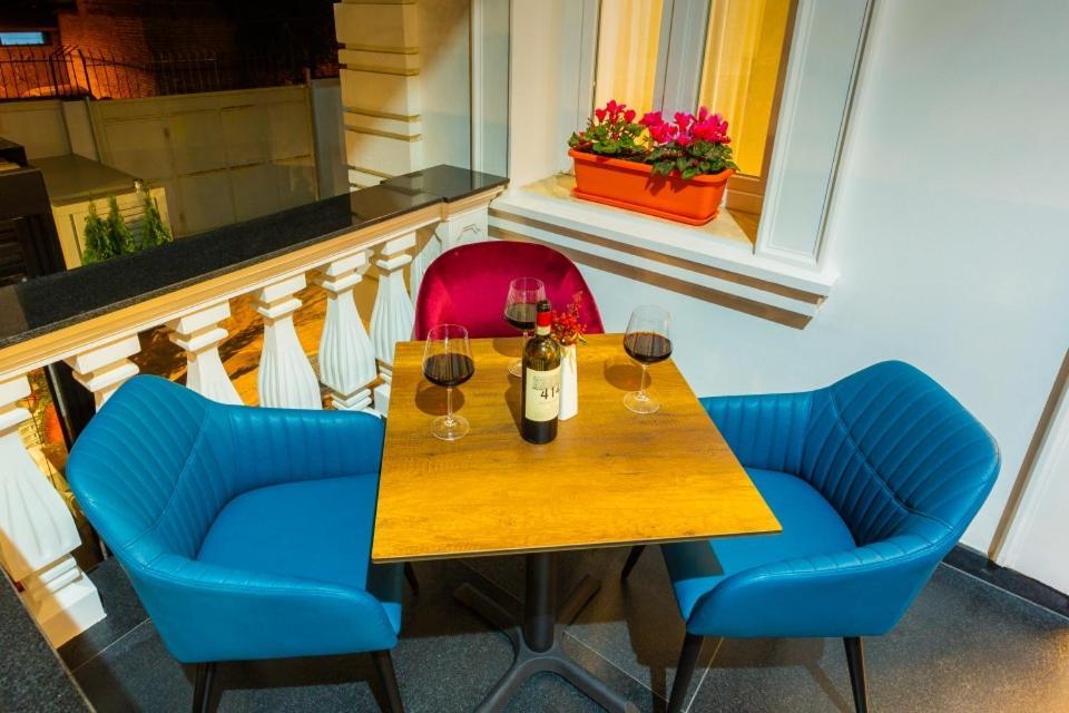 Art Hotel Тирана Экстерьер фото