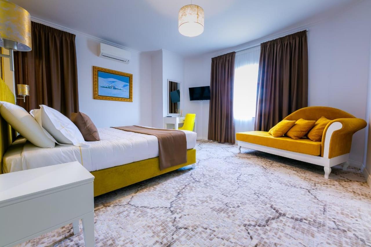 Art Hotel Тирана Экстерьер фото